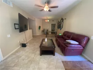 Photo #3: 2479432 Listing 