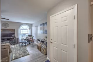 Photo #6: 2479460 Listing 