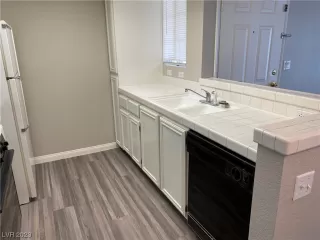 Photo #6: 2479486 Listing