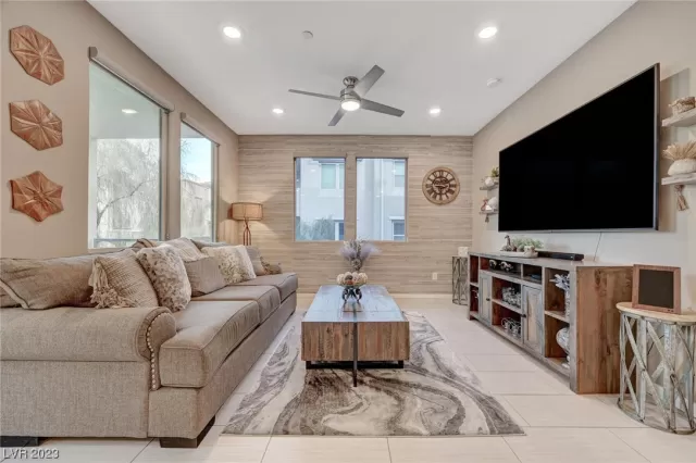 MLS: 2479511 Condo For Sale