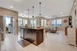 Photo #2: 2479511 Listing