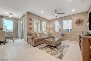 Photo #3: 2479511 Listing