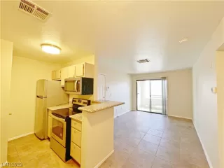 Photo #3: 2479513 Listing 