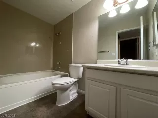 Photo #5: 2479513 Listing 