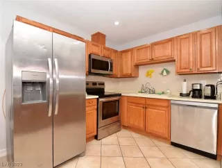 Photo #4: 2479522 Listing 