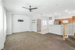 Photo #3: 2479540 Listing