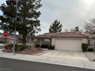 Photo #1: 2479542 Listing