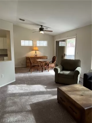 Photo #3: 2479542 Listing