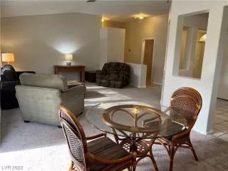 Photo #4: 2479542 Listing