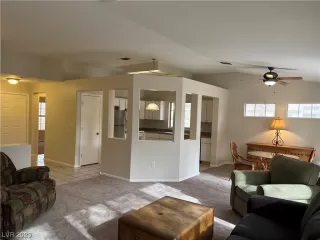 Photo #5: 2479542 Listing