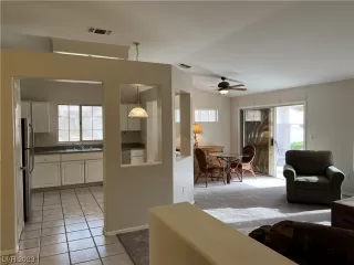 Photo #6: 2479542 Listing