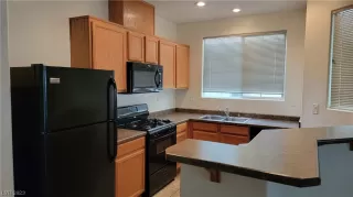 Photo #4: 2479543 Listing 