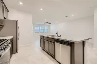 Photo #3: 2479559 Listing 