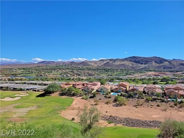 MLS: 2479570 Condo For Sale