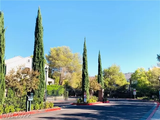 MLS: 2479587 Condo For Sale