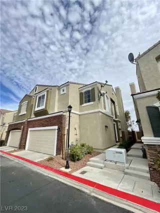 Photo #2: 2479587 Listing 