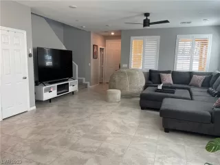 Photo #2: 2479603 Listing