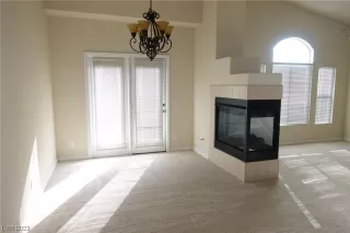 Photo #5: 2479611 Listing 