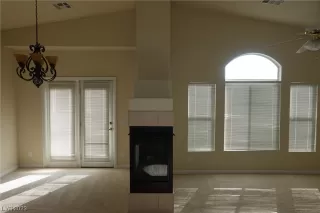 Photo #6: 2479611 Listing 