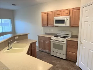 Photo #6: 2479620 Listing