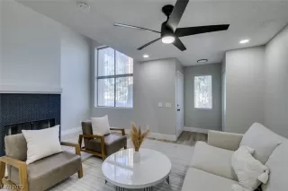 Photo #1: 2479646 Listing