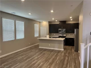 Photo #6: 2479674 Listing 