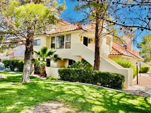 MLS: 2479685 Condo For Sale
