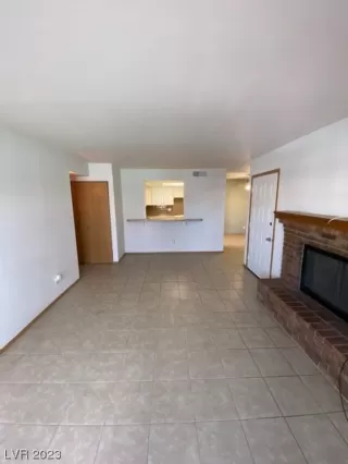 Photo #3: 2479699 Listing