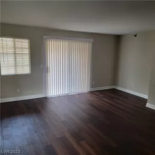 Photo #2: 2479709 Listing 