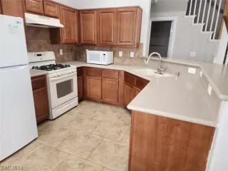 Photo #5: 2479714 Listing 