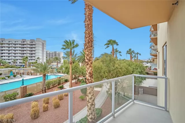 MLS: 2479718 Condo For Sale