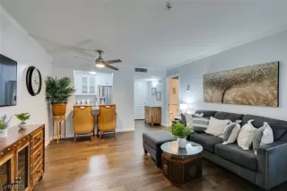 Photo #3: 2479720 Listing