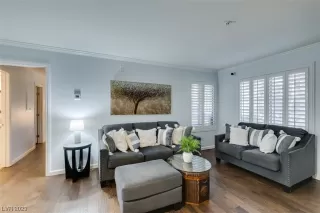 Photo #6: 2479720 Listing