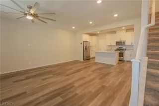 Photo #3: 2479772 Listing 