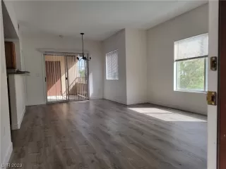 Photo #3: 2479775 Listing 