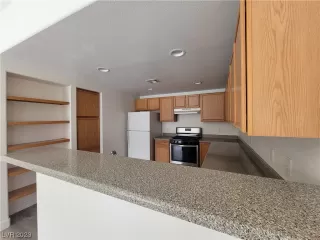 Photo #4: 2479775 Listing 