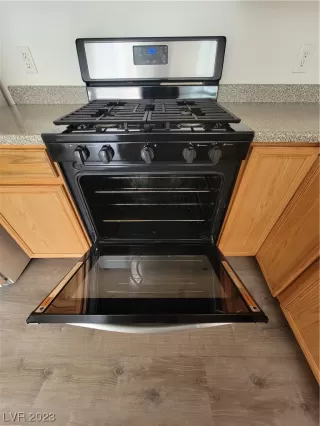 Photo #6: 2479775 Listing 