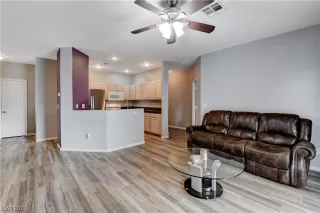 Photo #5: 2479777 Listing 