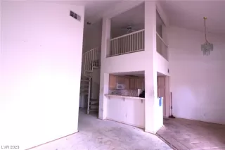 Photo #3: 2479781 Listing 