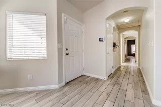 Photo #4: 2479810 Listing