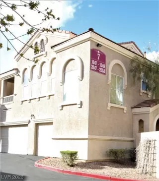 Photo #3: 2479823 Listing