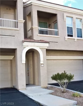 Photo #4: 2479823 Listing