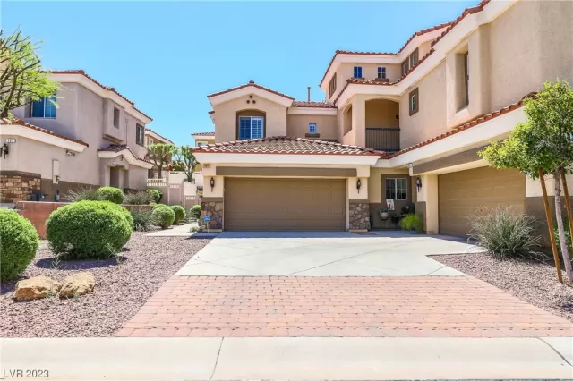 MLS: 2479827 Condo For Sale