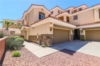 Photo #4: 2479827 Listing 