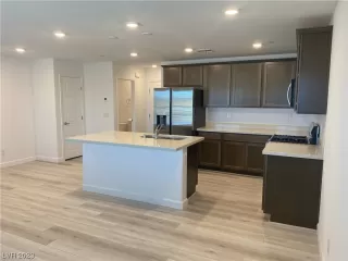 Photo #1: 2479835 Listing