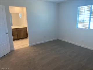 Photo #5: 2479835 Listing