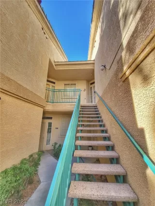 Photo #1: 2479838 Listing 