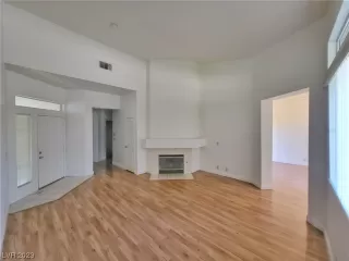 Photo #6: 2479838 Listing 