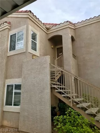 Photo #2: 2479883 Listing