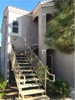 Photo #3: 2479883 Listing